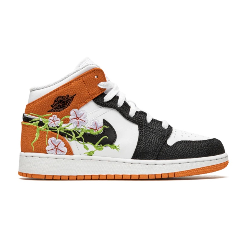 Nike AIR JORDAN 1 MID GS
"BASKETBALL BLOSSOM"